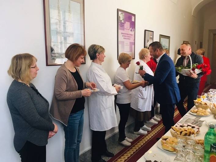 Zamjenik župana doc.dr.sc. Roman Rosavec obišao djelatnice bolnice povodom Dana žena